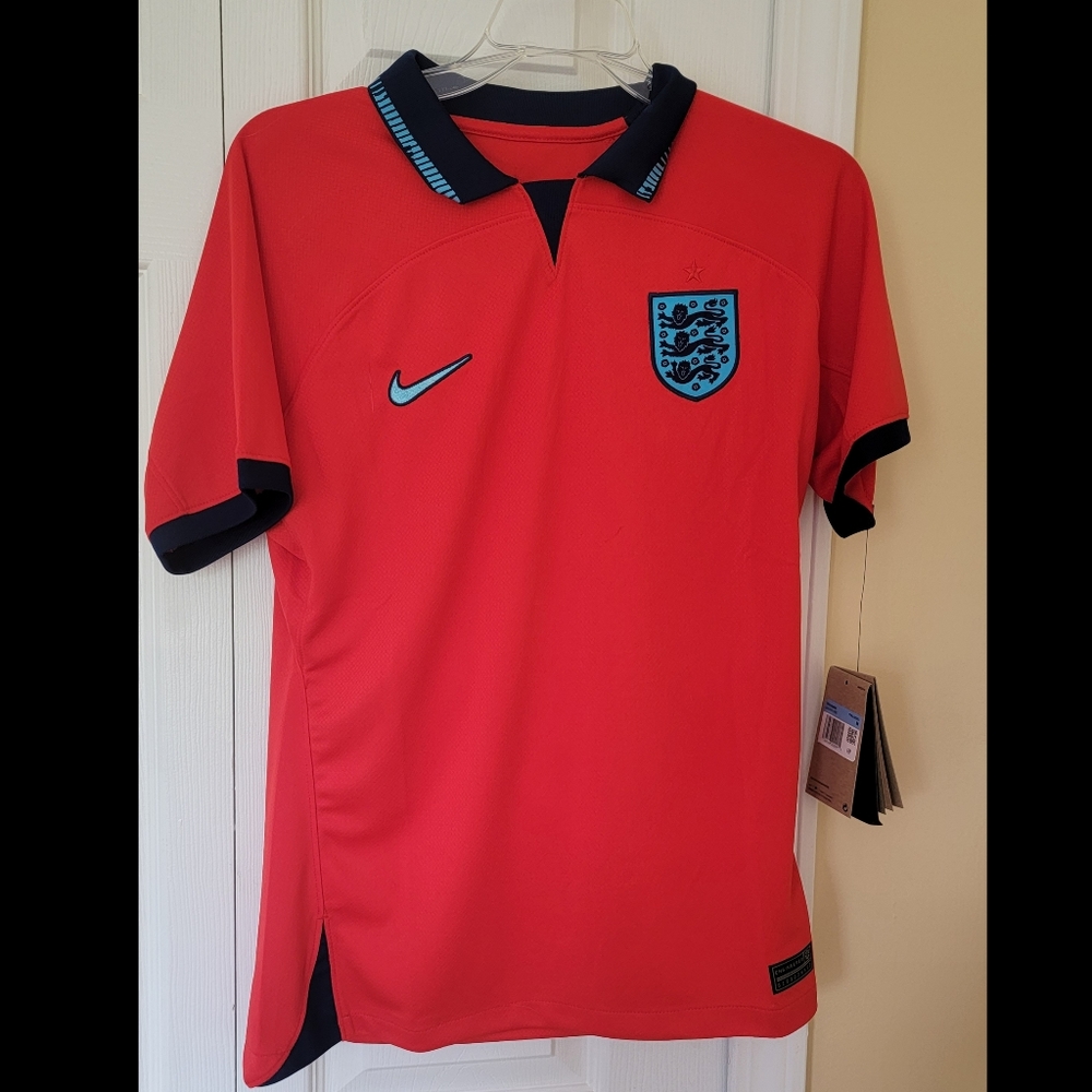 NWT Women's Medium England National Football Team Away Jersey